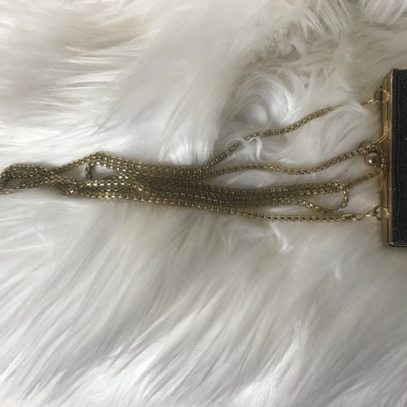 Black beaded Ladies Essentials mini purse with kiss closure and gold color chain - Picture 4 of 9